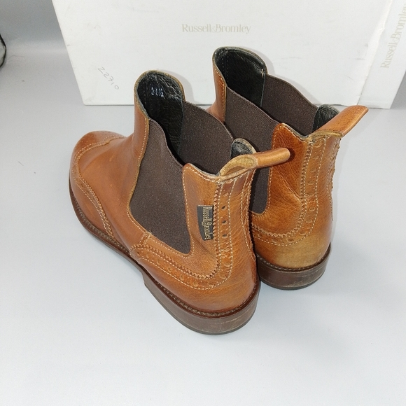 Size UK 3.5 EU 36.5 Russell & Bromley 'Cadogan' Brown Tan Brogue Chelsea Boots - Picture 5 of 9